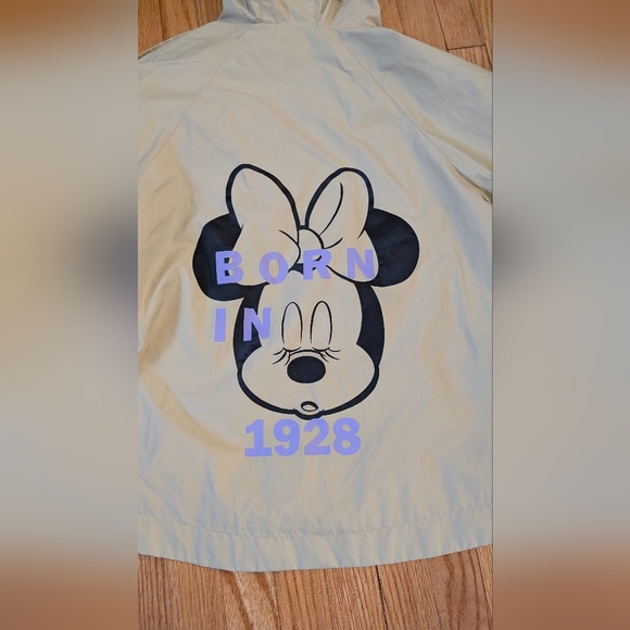 Zara Tan Raincoat with Integrated Hood - Girls Size 4-5 - Picture 4 of 4